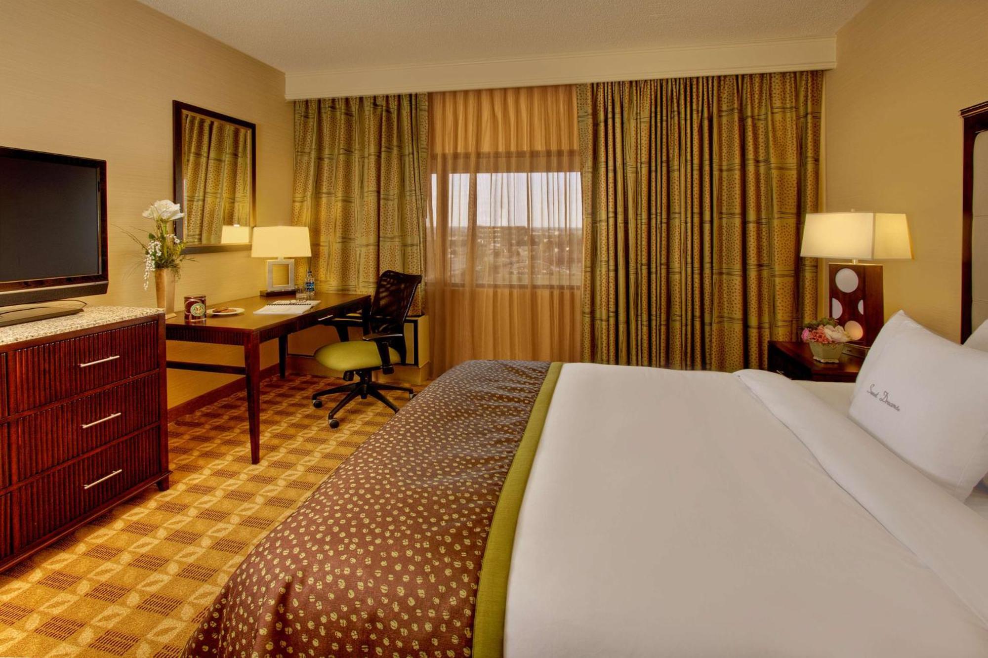 Doubletree By Hilton Little Rock Hotel Bagian luar foto